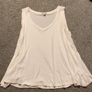 Gap white tank